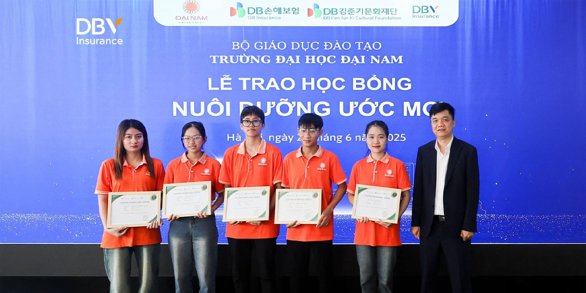 Hà Nội, ngày 29 tháng 6 năm 2025 – Ngày 28/06/2025, tại Trường Đại học Đại Nam, Tập đoàn Bảo hiểm DBV (DBV Insurance Group) đã cùng Nhà trường và Trung tâm Giao lưu Văn hóa Hàn Quốc – Việt Nam (KCCC) tổ chức thành công Lễ trao học bổng “Nuôi dưỡng ước mơ