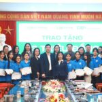 Quỹ văn hóa DB Kim Jun Ki và Bảo hiểm DBV đã trao 15 suất học bổng cùng thiết bị giảng dạy trị giá 63 triệu đồng cho sinh viên ĐH Hùng Vương (Phú Thọ) vào ngày 02/12/2025.